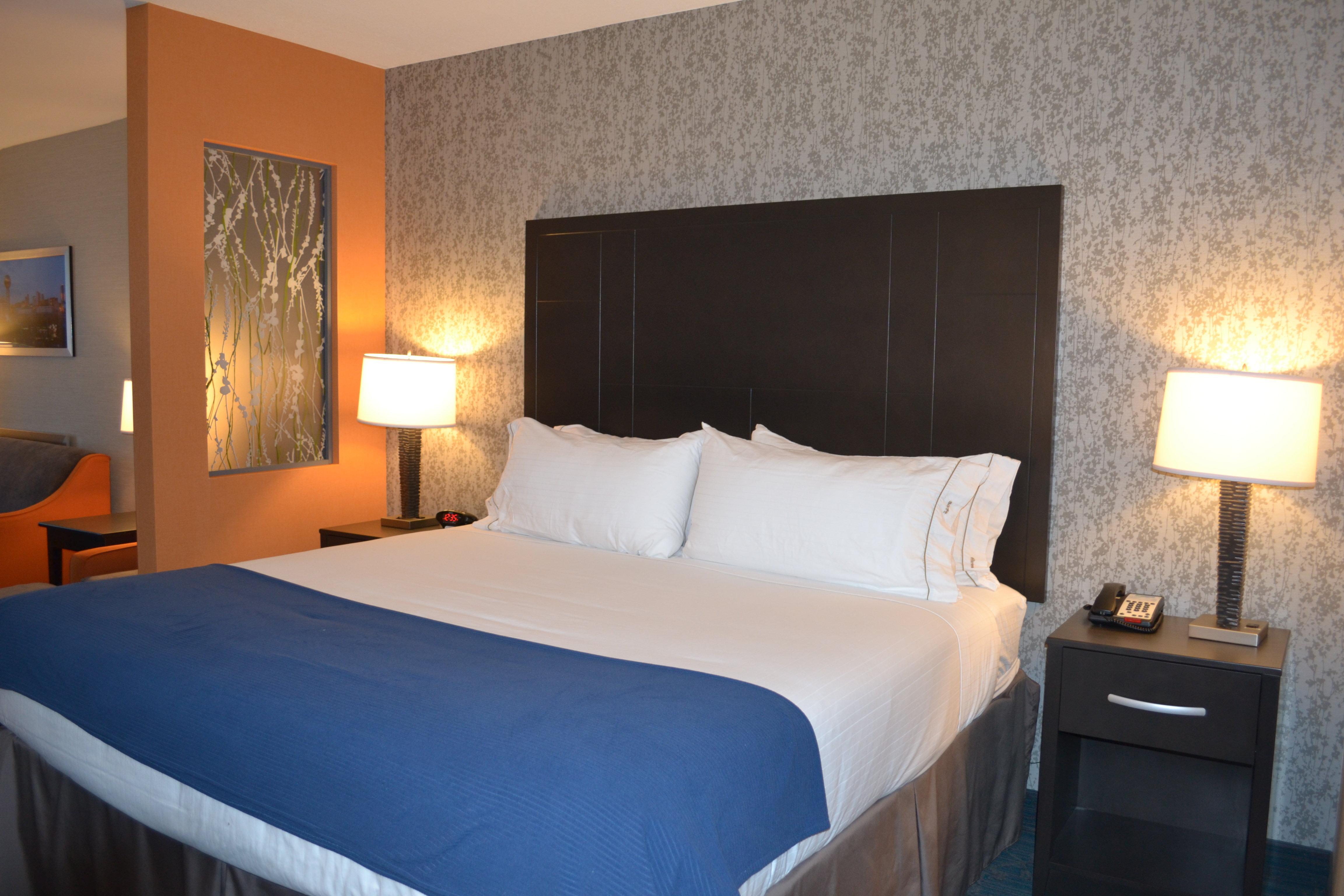 Holiday Inn Express Hotel & Suites Knoxville By Ihg Exterior photo